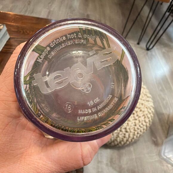 Tervis 16 oz Holland Michigan Tumbler Red Lid Lighthouse Beach Scene - Picture 5 of 6